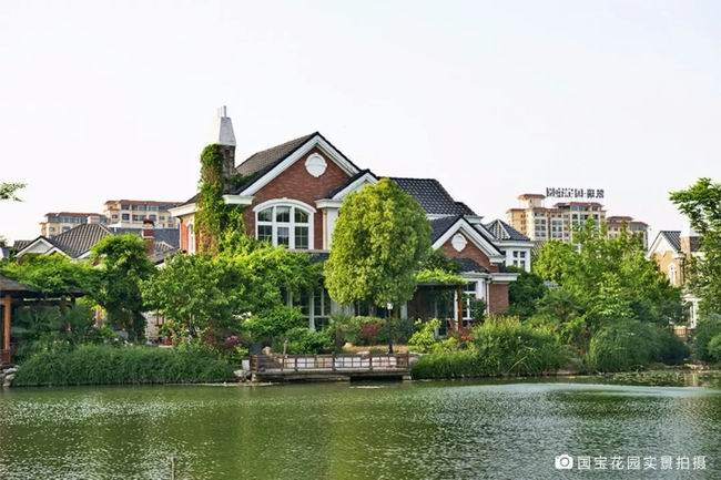 生涯在有湖的地方，，，，，，，，是对人生的浪漫私藏